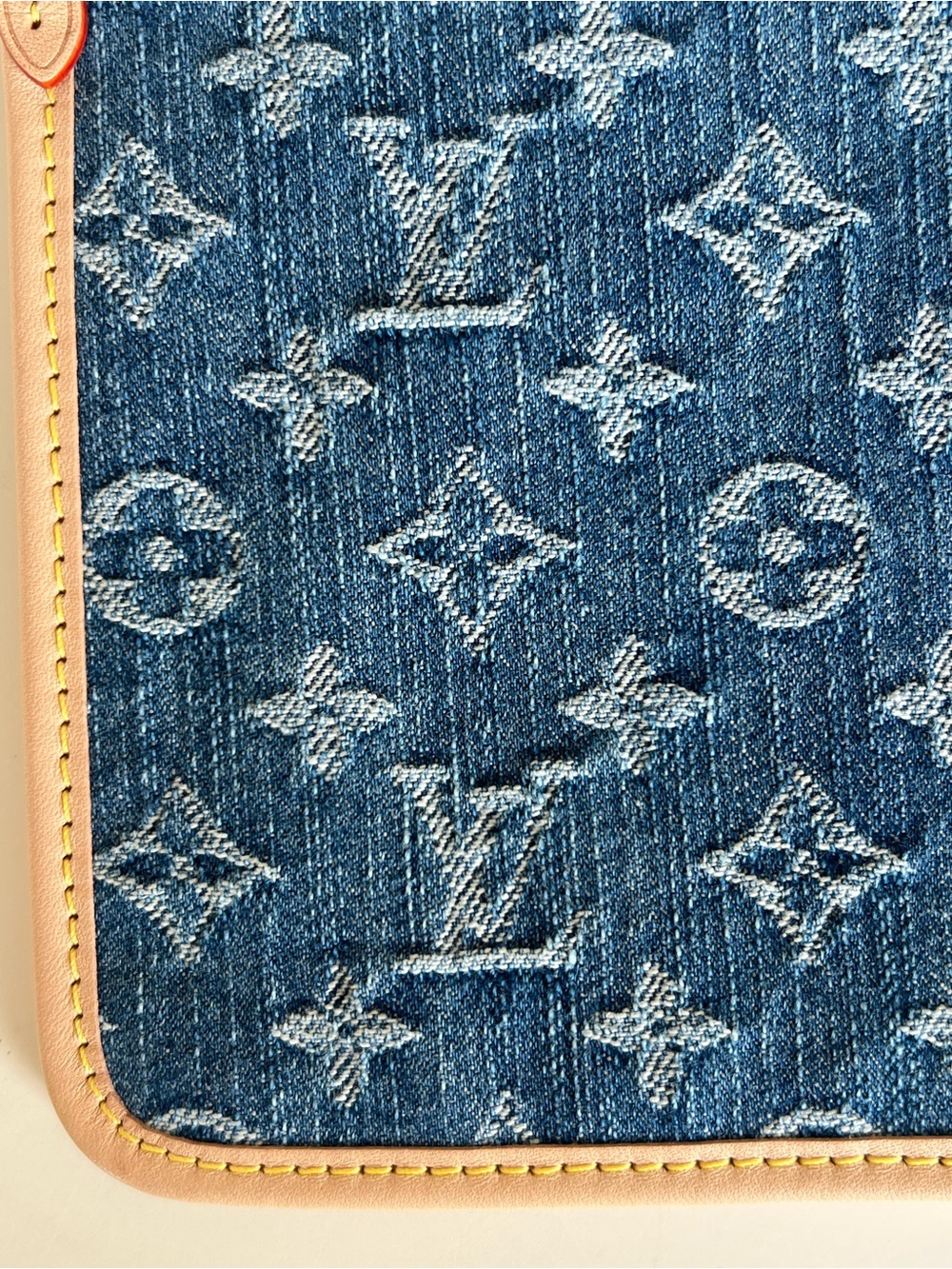 LOUIS VUITTON Monogram Denim Carryall MM Pochette Blue 💙 Like New - Picture 8 of 16